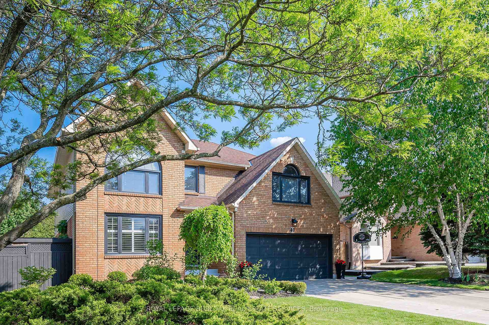 40-springfield-boulevard-hamilton-ontario-x12427469