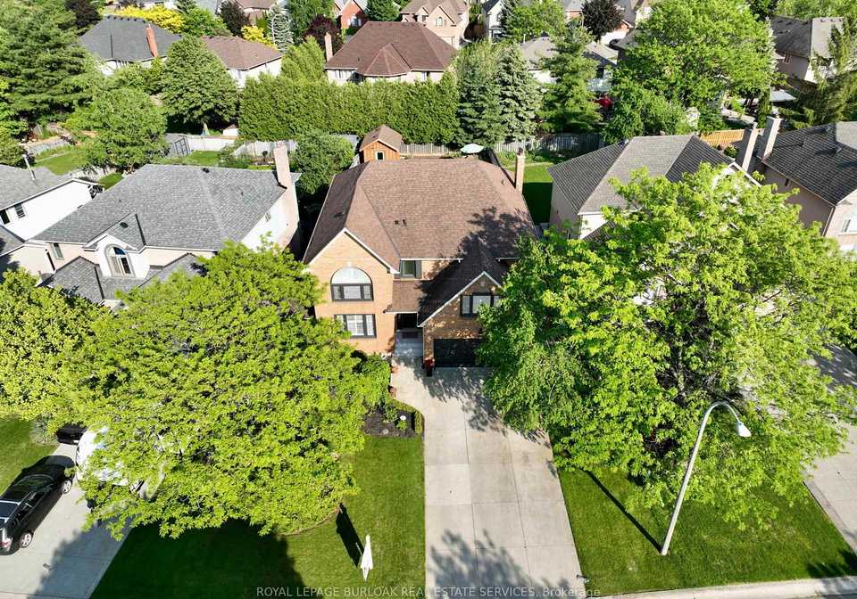 40-springfield-boulevard-hamilton-ontario-x12427469