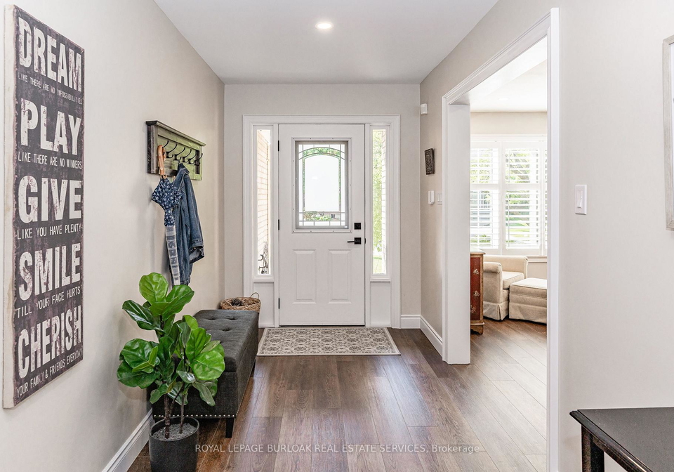 40-springfield-boulevard-hamilton-ontario-x12427469