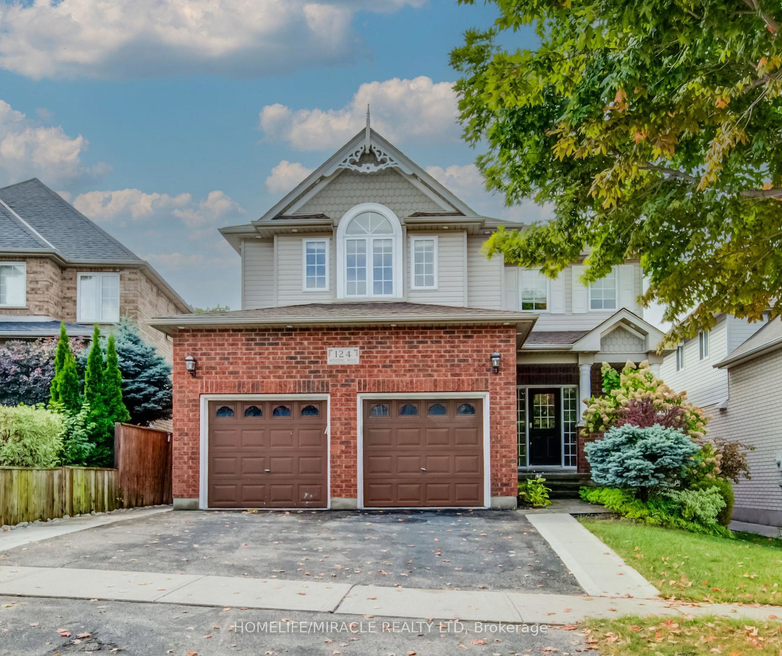 124-winding-wood-crescent-kitchener-ontario-x12427496