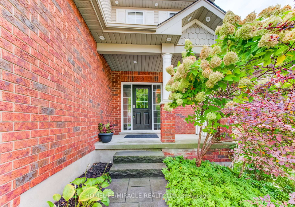 124-winding-wood-crescent-kitchener-ontario-x12427496