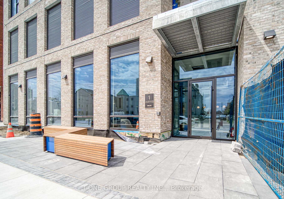 1-jarvis-street-hamilton-ontario-x12427689