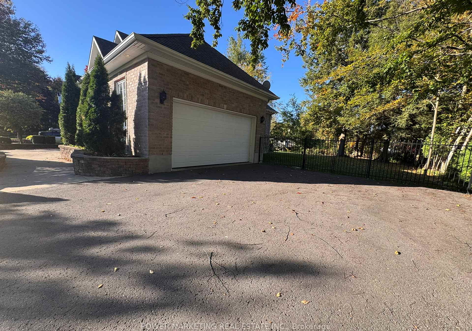 1241-villeroy-crescent-ottawa-ontario-x12427776