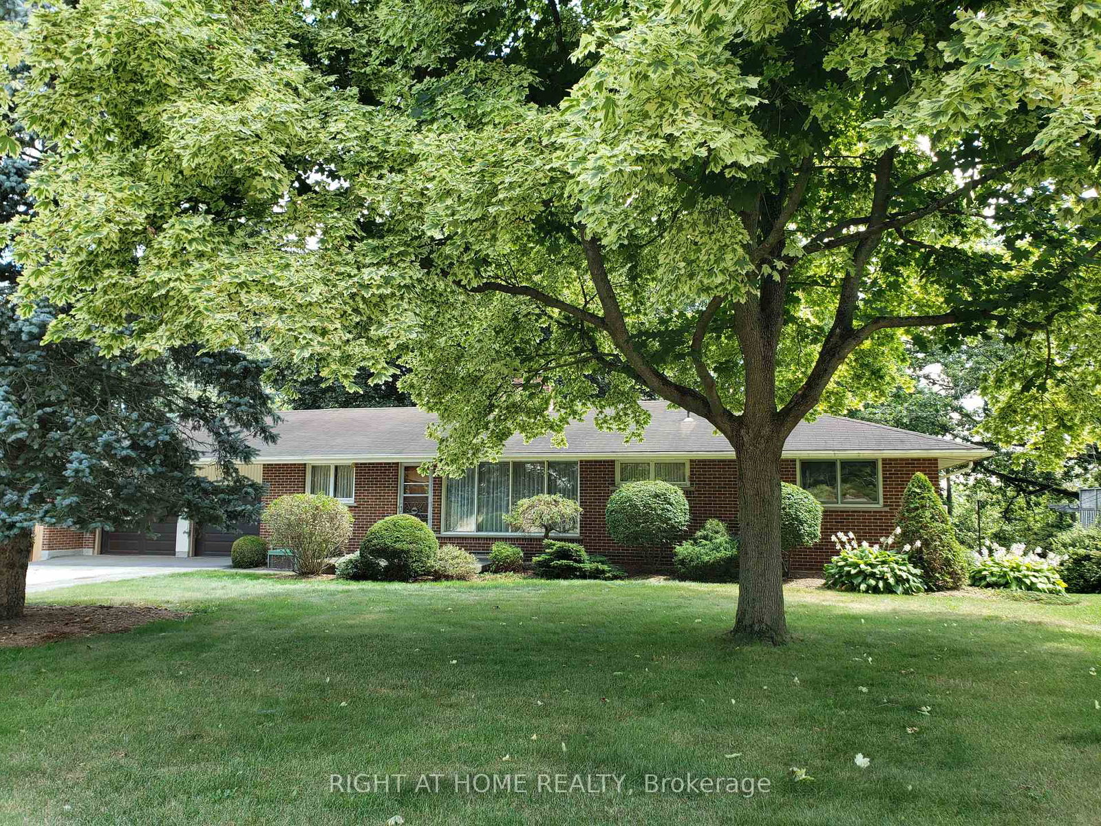 11-riverview-terrace-brant-ontario-x12427866