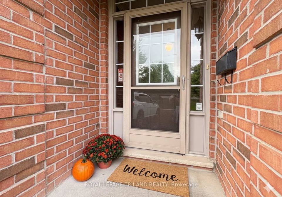 10-cadeau-terrace-london-south-ontario-x12427893