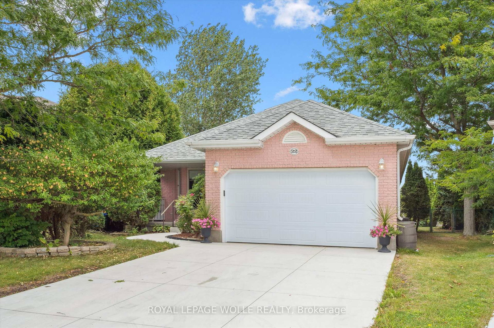 22-windward-place-kitchener-ontario-x12427936