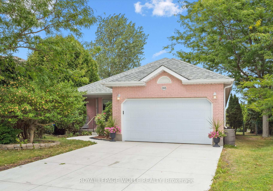 22-windward-place-kitchener-ontario-x12427936
