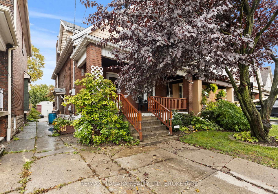 154-melrose-avenue-n-hamilton-ontario-x12428059
