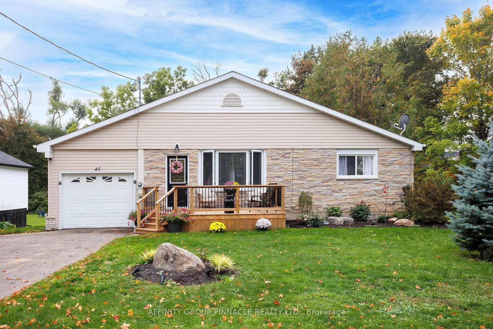 45-queen-street-kawartha-lakes-ontario-x12428078