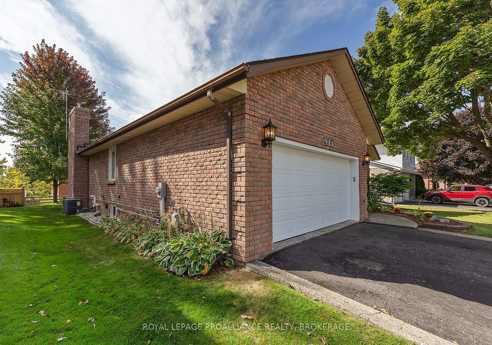 984-ambleside-crescent-kingston-ontario-x12428125