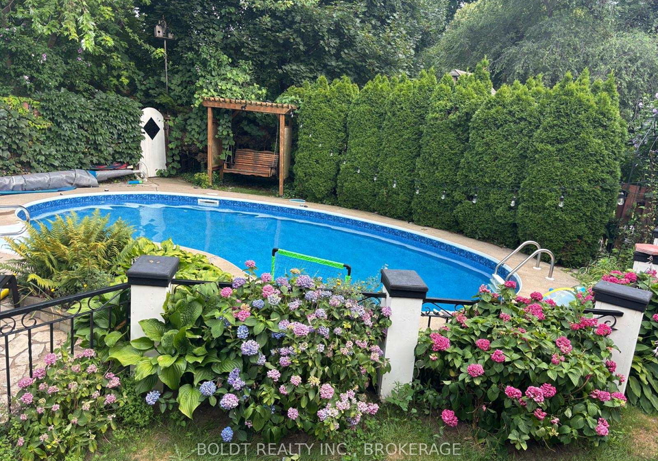 720-niagara-street-st-catharines-ontario-x12428234