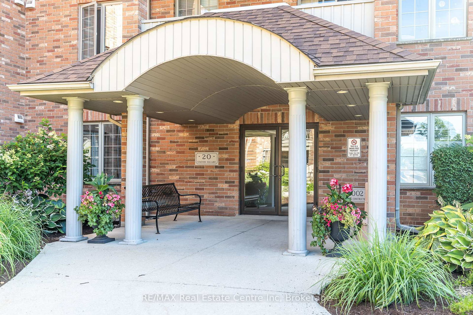 20-station-square-centre-wellington-ontario-x12428256