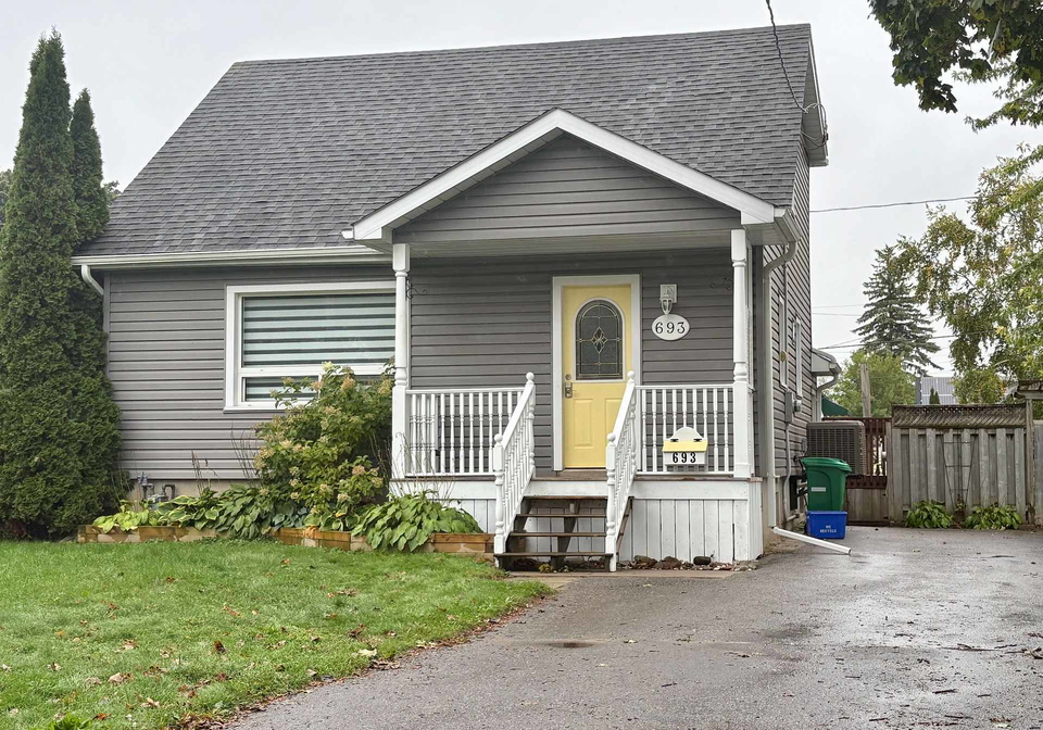 693-hawley-street-peterborough-ontario-x12428344