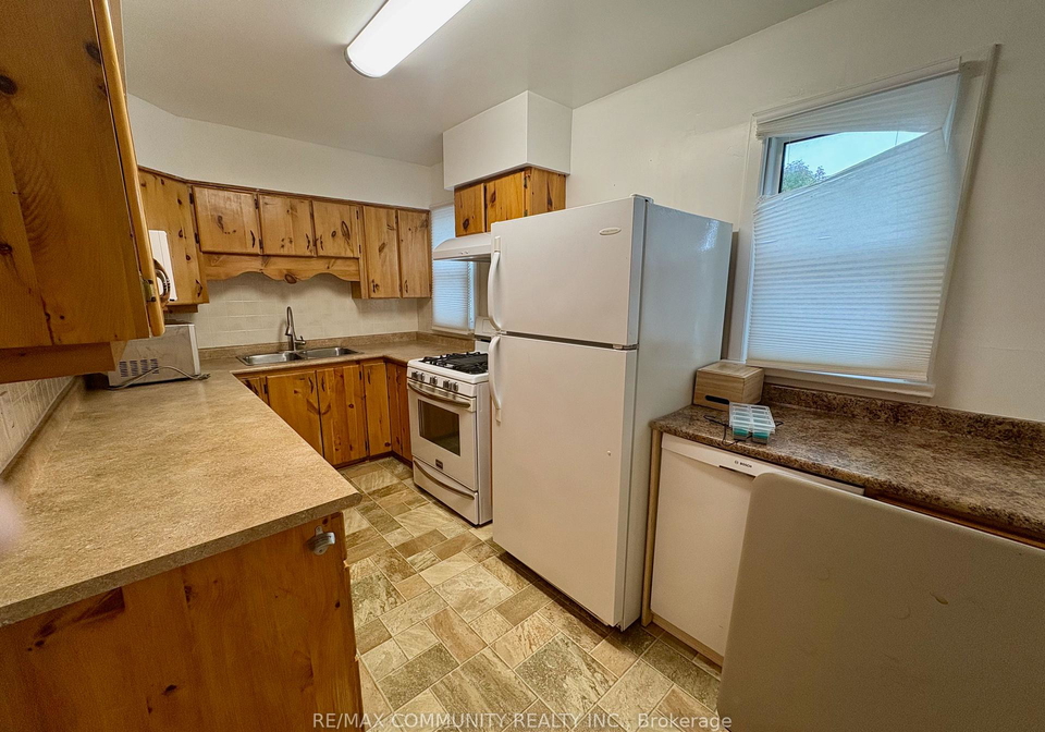 693-hawley-street-peterborough-ontario-x12428344