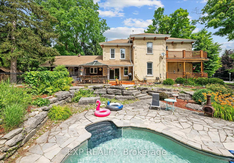 34-field-road-hamilton-ontario-x12428387