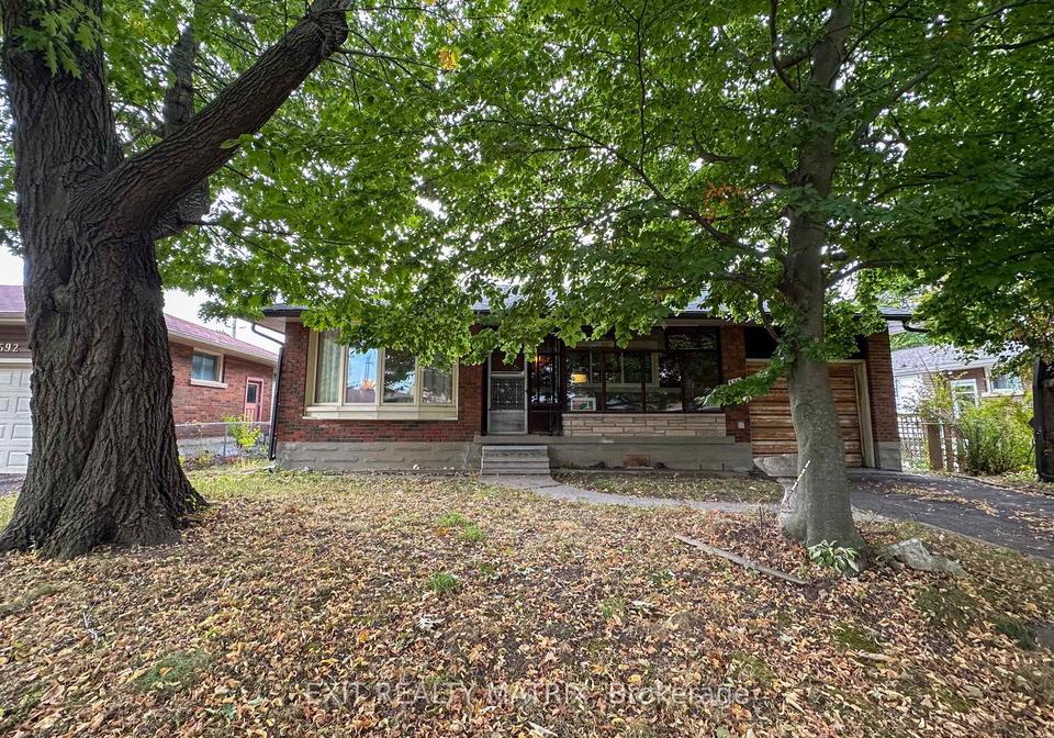 688-ellen-avenue-ottawa-ontario-x12428717