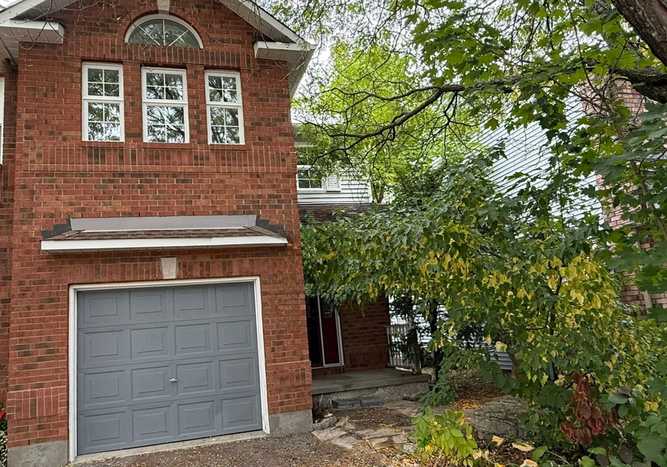 195-blackdome-crescent-kanata-ontario-x12428730
