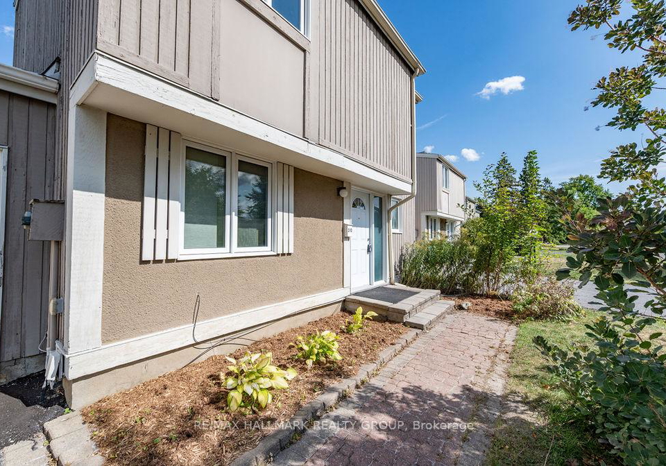 29varley-drive-kanata-ontario-x12428892
