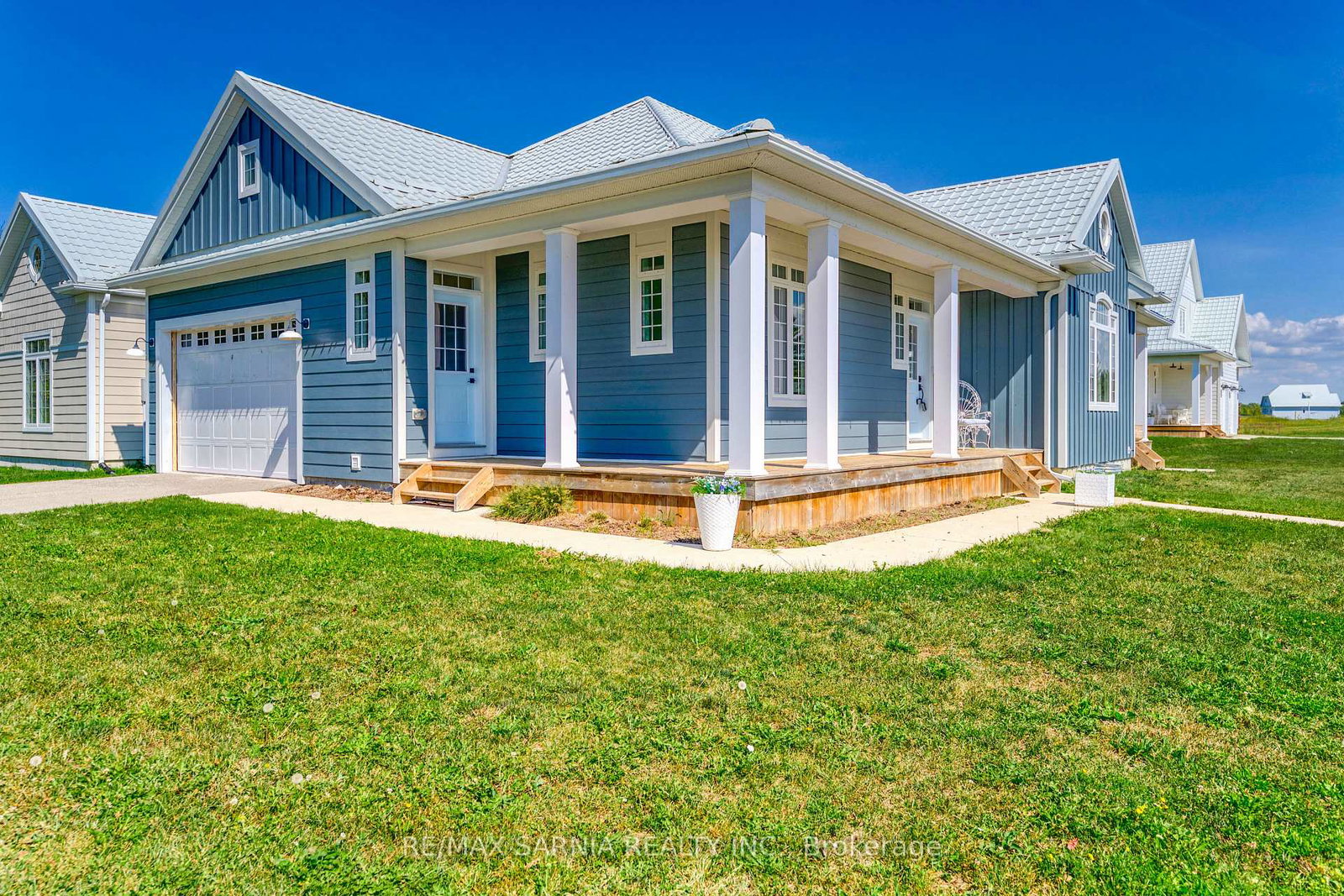 7604-thomas-street-plympton-wyoming-ontario-x12428926