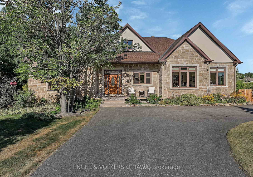 1836-whitemarsh-crescent-kanata-ontario-x12429373