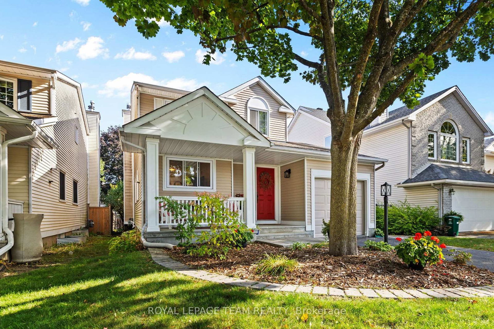 24-hyannis-avenue-ottawa-ontario-x12429413