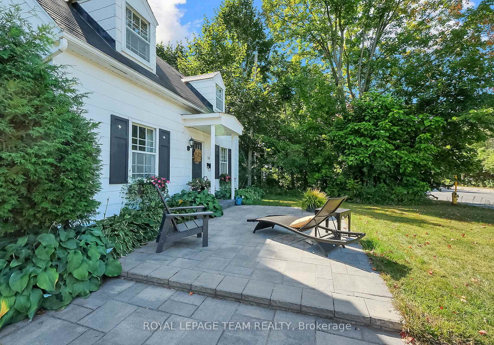 16-sandridge-road-ottawa-ontario-x12429427