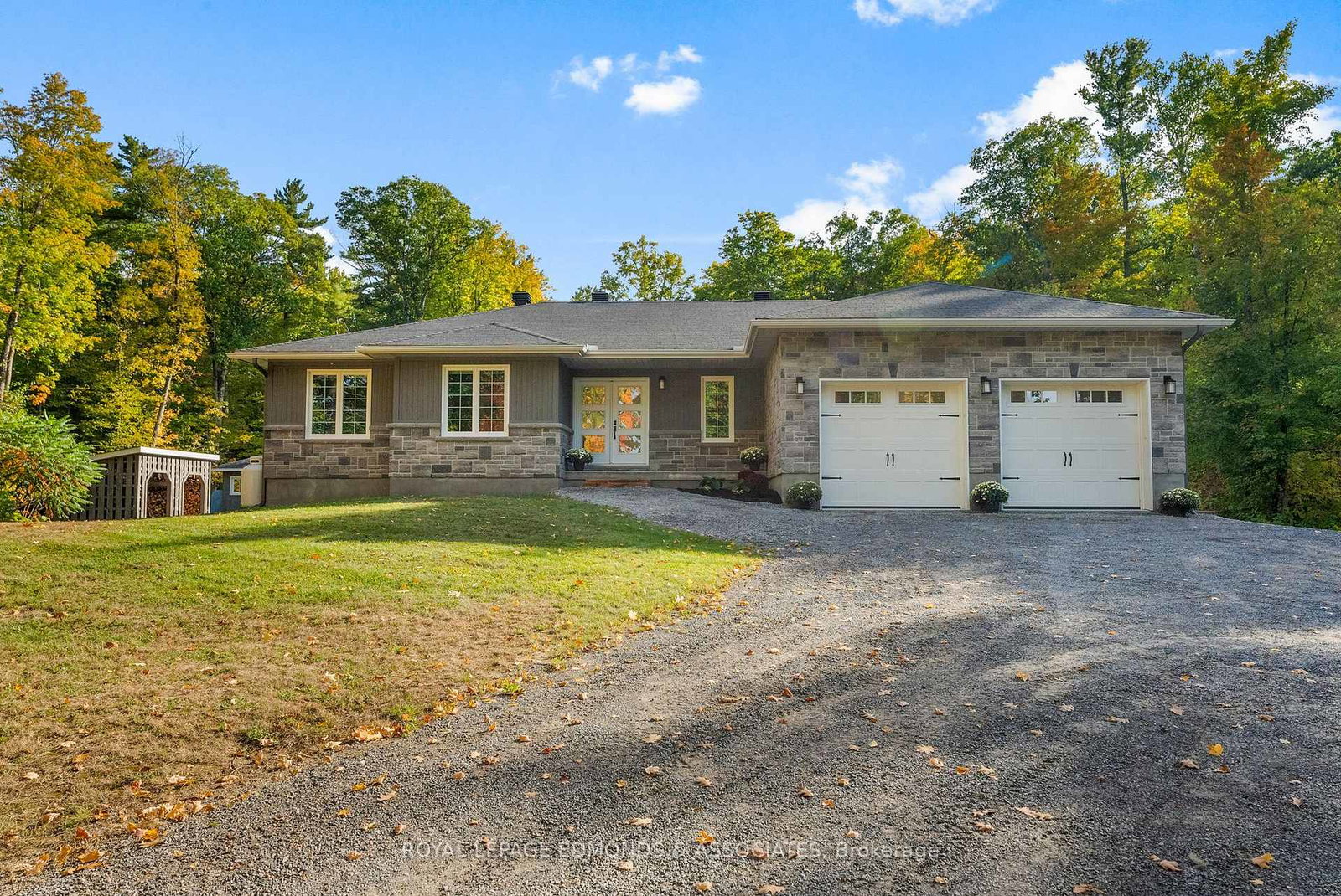 166-deerfield-drive-mcnabbraeside-ontario-x12429480