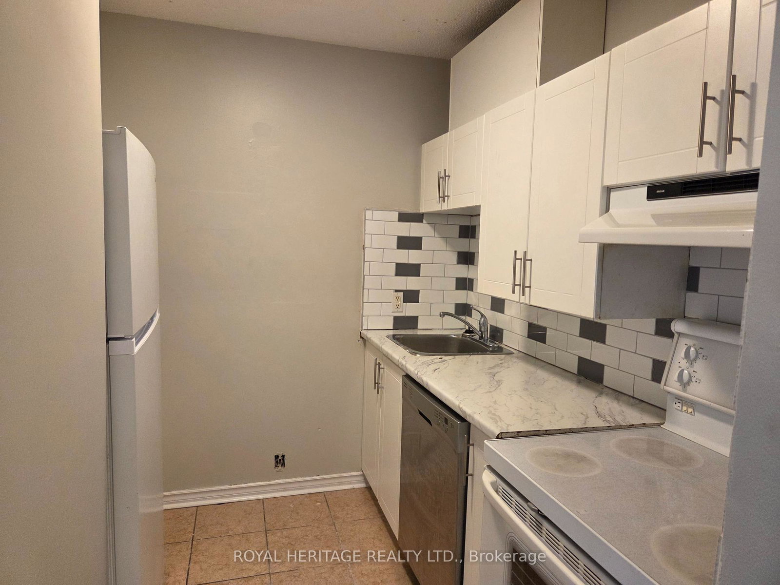 8800-willoughby-drive-niagara-falls-ontario-x12429483