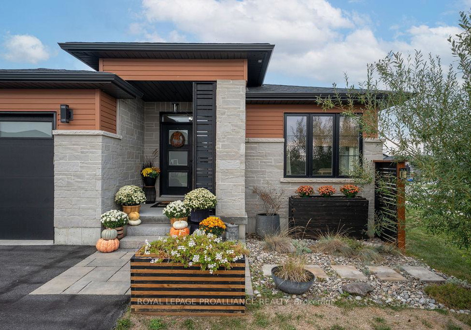 42-lehtinen-crescent-belleville-ontario-x12429764