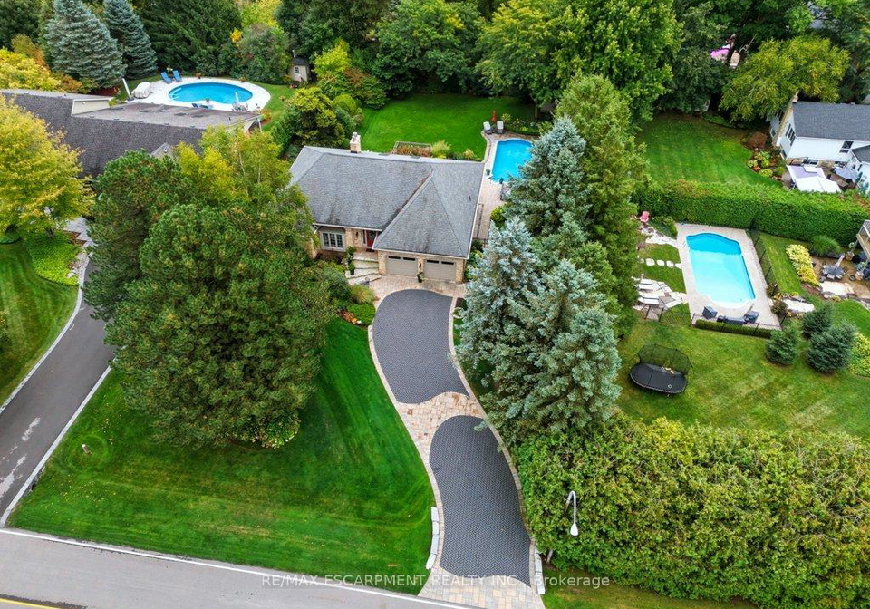 31-acredale-drive-hamilton-ontario-x12429766
