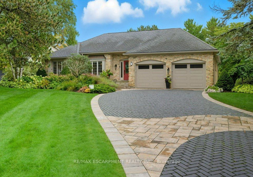 31-acredale-drive-hamilton-ontario-x12429766