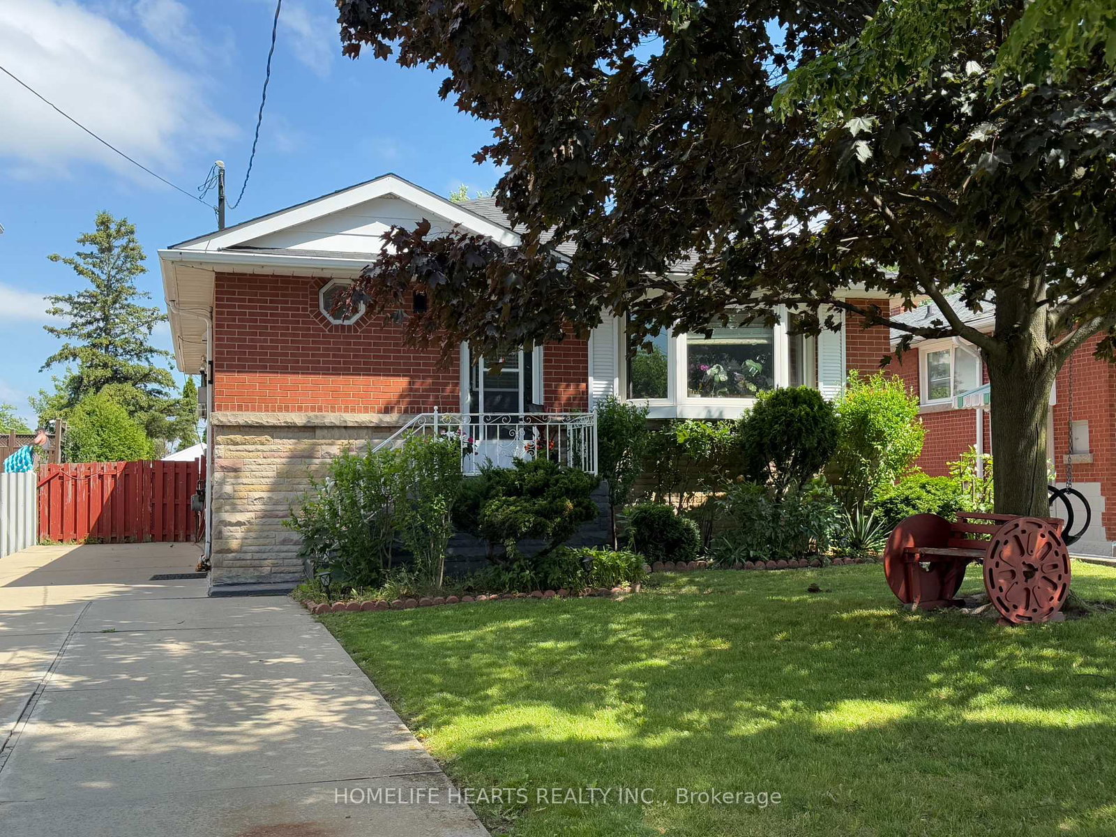 15-jellicoe-court-hamilton-ontario-x12429827