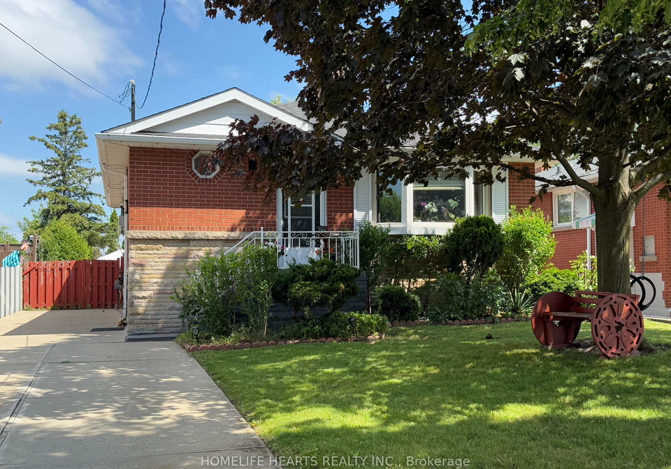 15-jellicoe-court-hamilton-ontario-x12429827