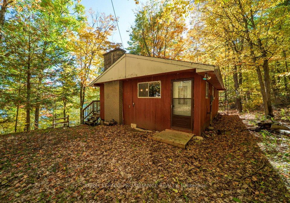 1042-east-flieler-lane-frontenac-ontario-x12429865