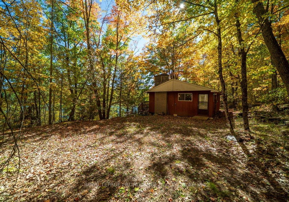 1042-east-flieler-lane-frontenac-ontario-x12429865