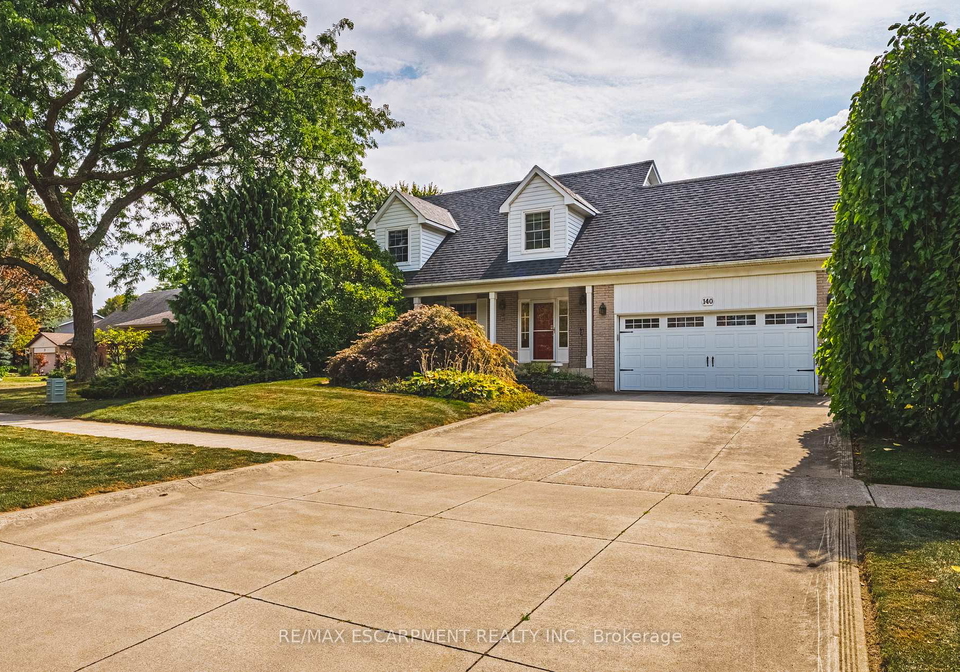 140-amberly-boulevard-hamilton-ontario-x12429959
