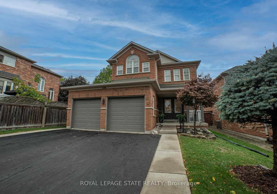 120-sundial-crescent-hamilton-ontario-x12429972