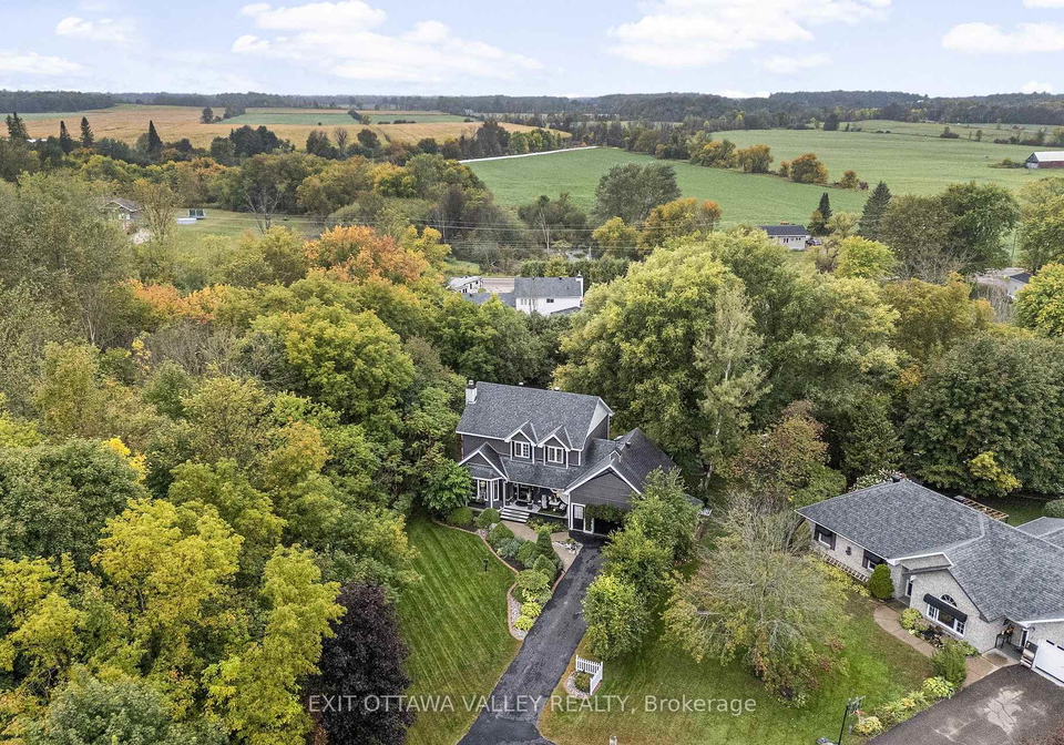 15-hume-street-whitewater-region-ontario-x12430128