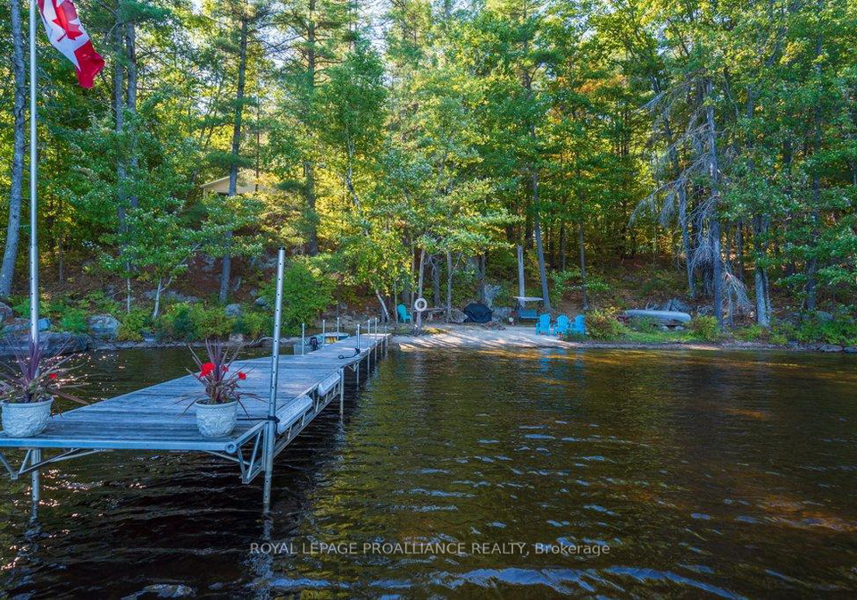 257-hungry-lake-frontenac-ontario-x12430157