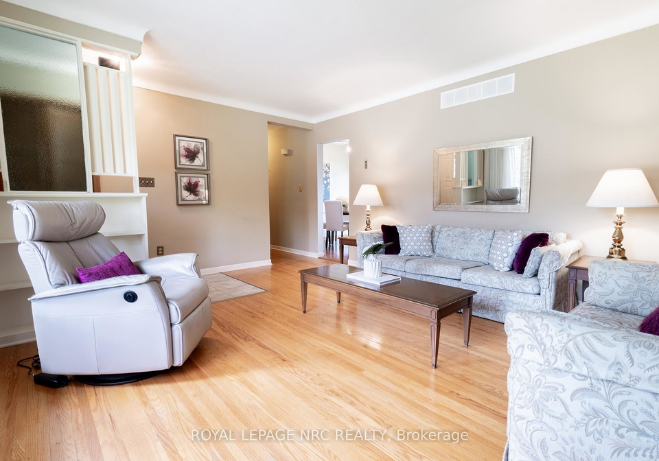15-monique-crescent-st-catharines-ontario-x12430243