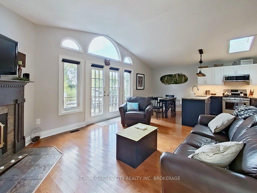 33-dundas-crescent-st-catharines-ontario-x12430248