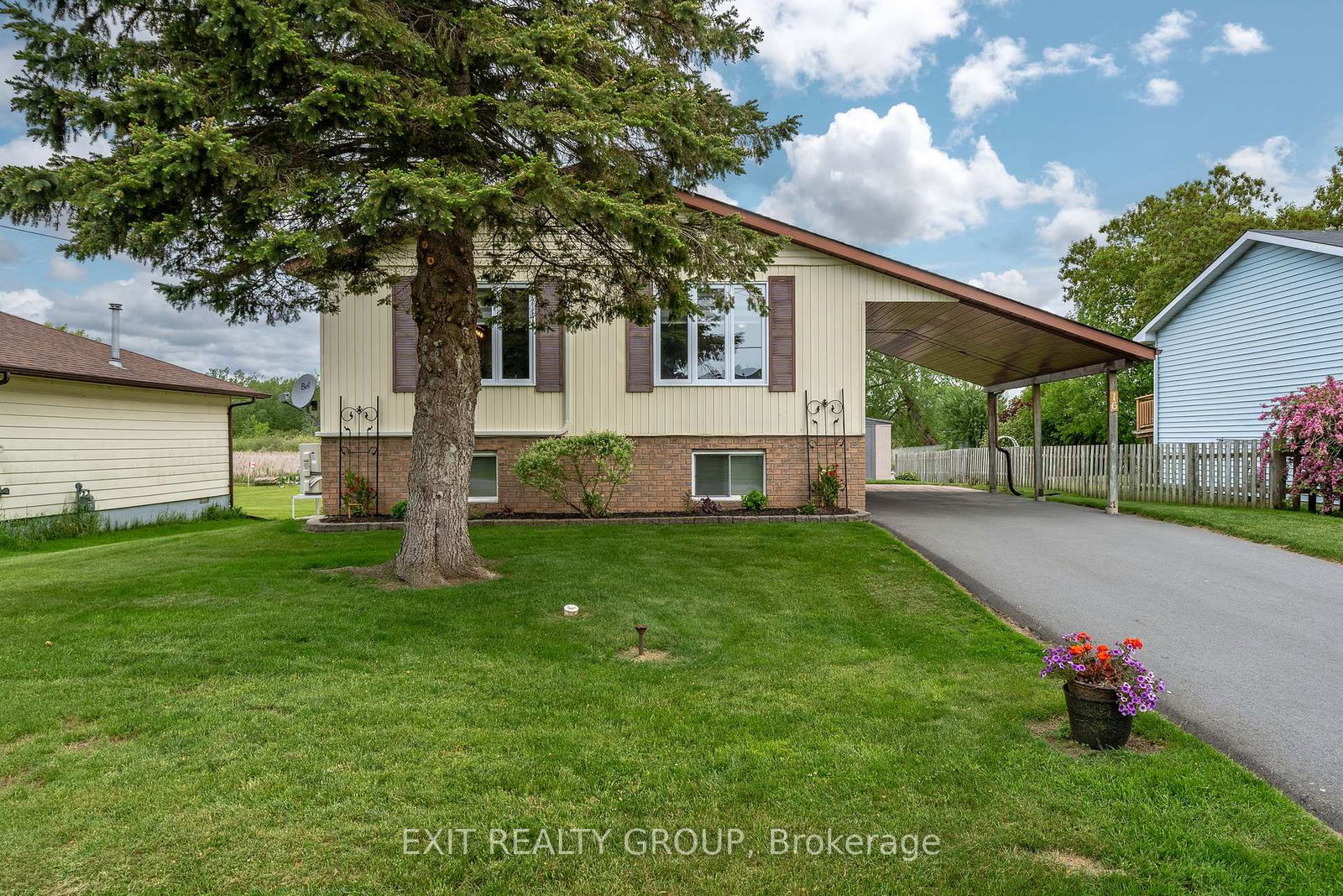 16-queen-street-w-brighton-ontario-x12430598