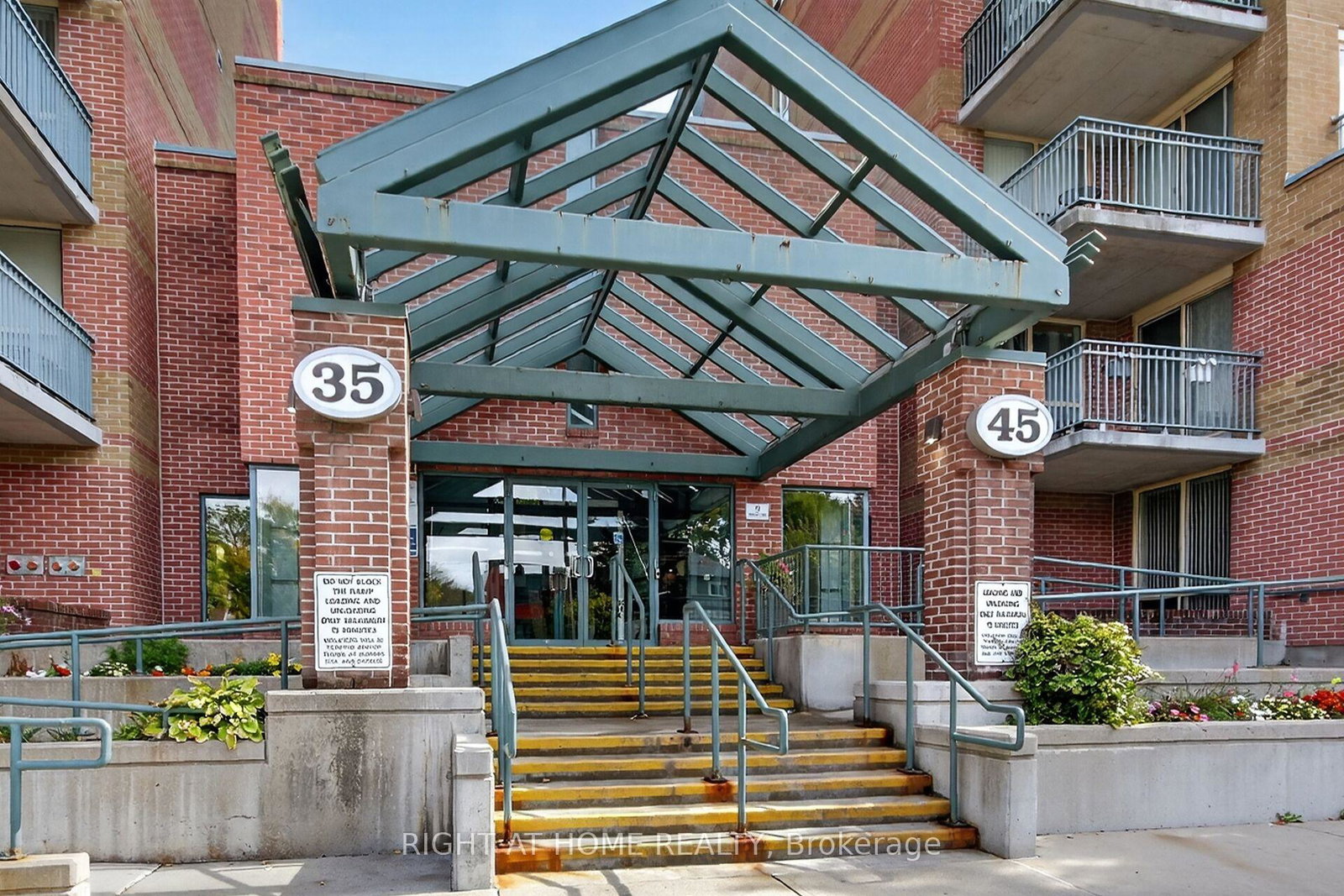 35-holland-avenue-ottawa-ontario-x12430613