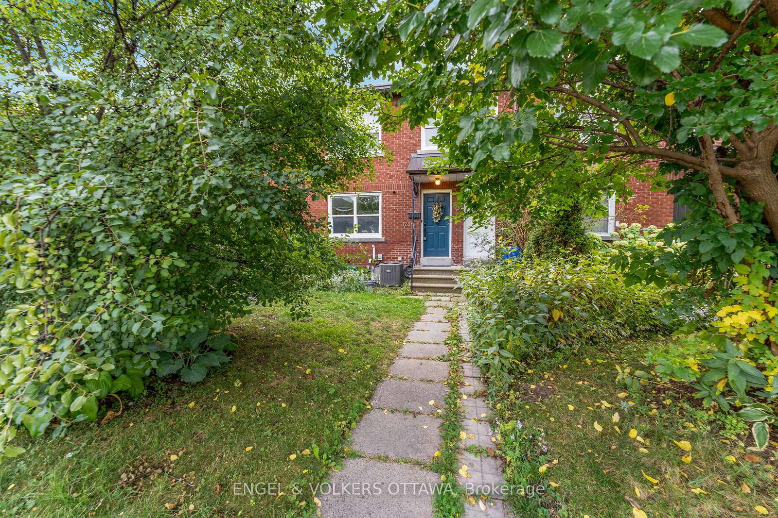 1236-summerville-avenue-ottawa-ontario-x12430842