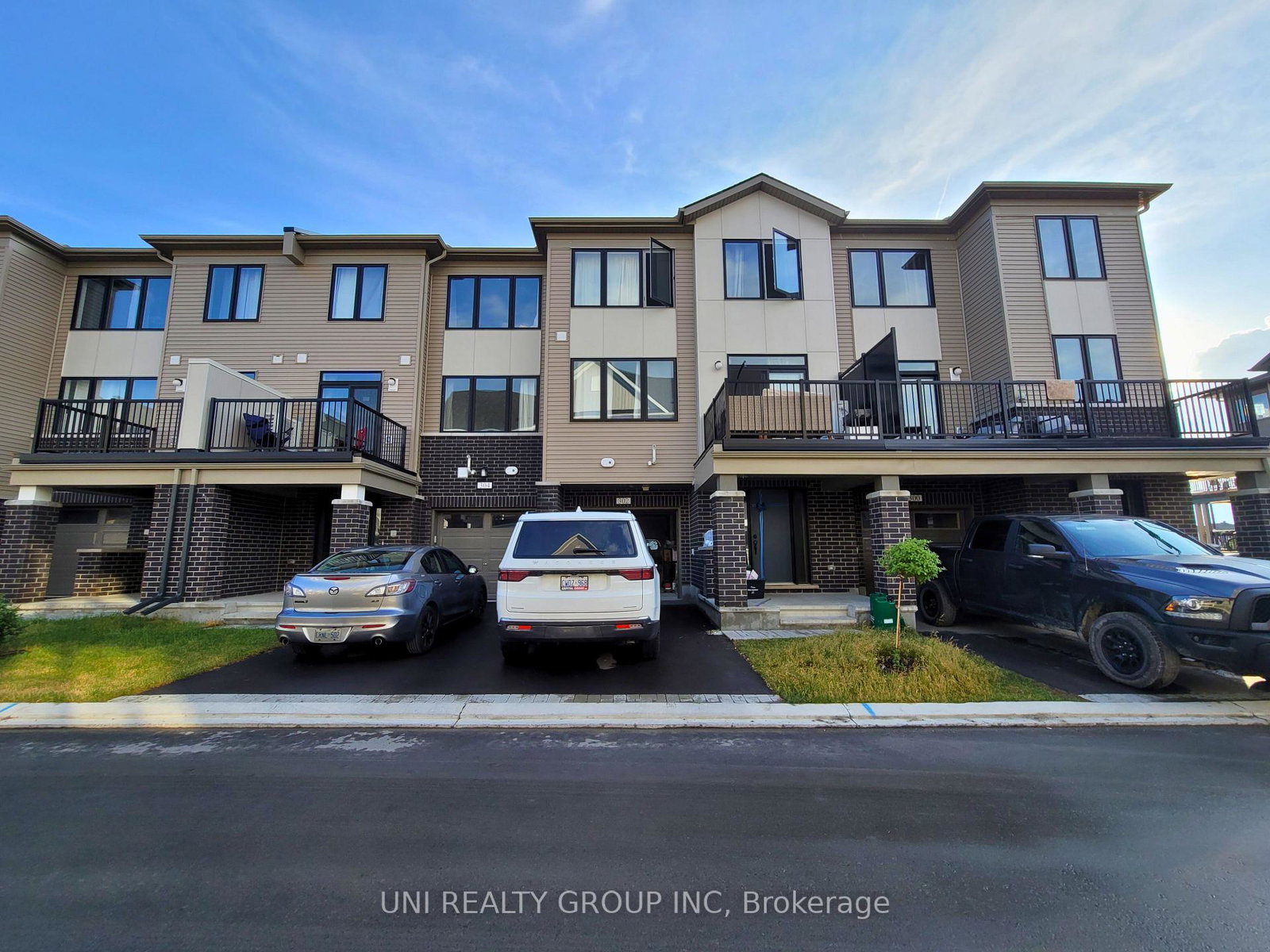 302-ilmenite-private-ottawa-ontario-x12430898
