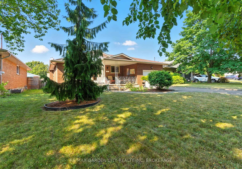 28-faye-crescent-st-catharines-ontario-x12431235