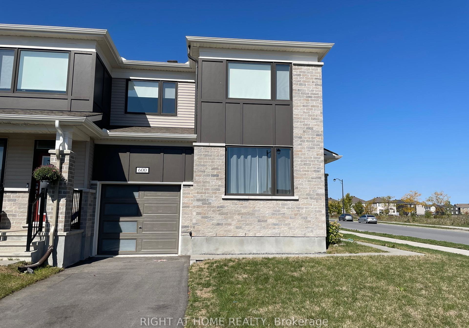 600-cygnus-street-ottawa-ontario-x12431527