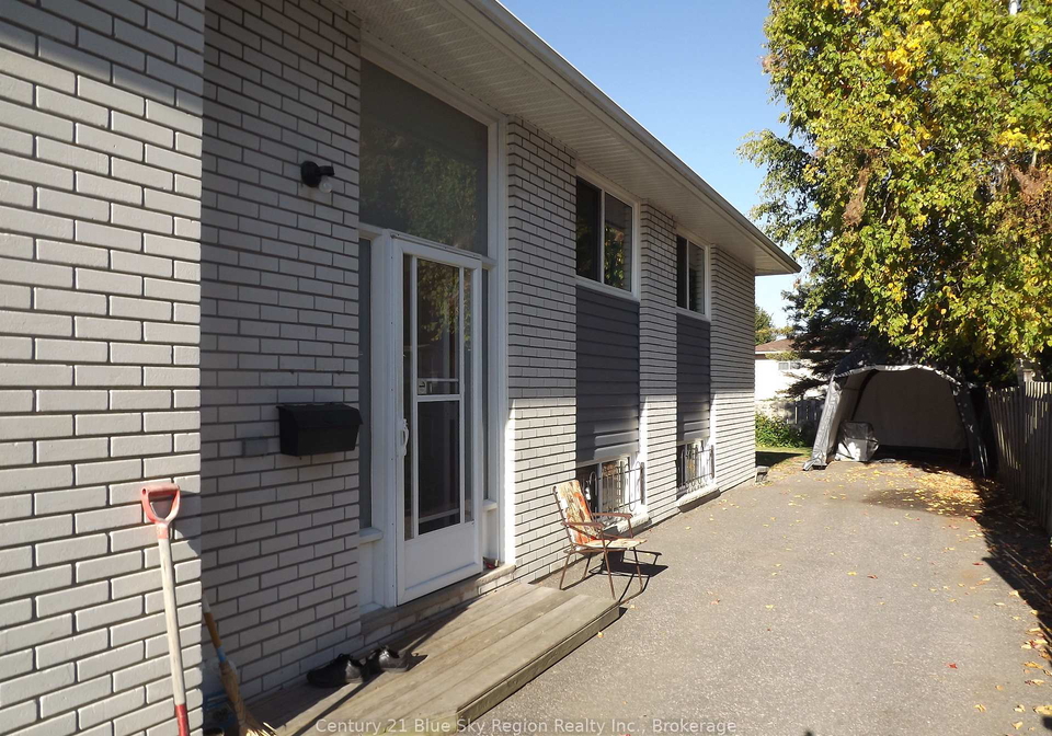 76-strathcona-avenue-north-bay-ontario-x12431623