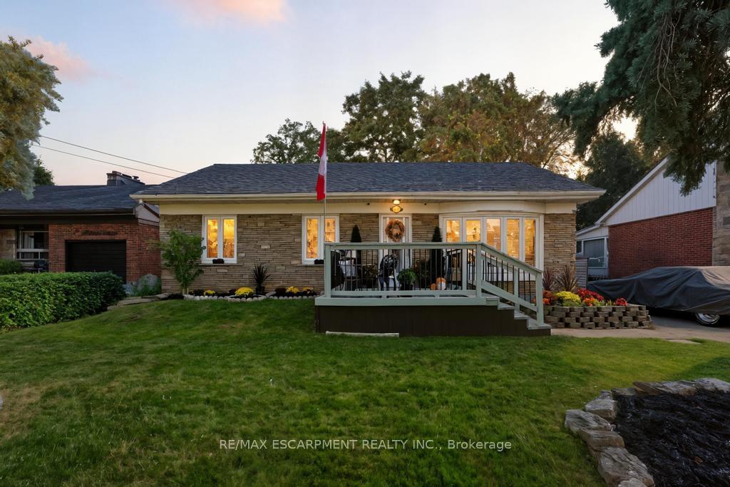 11-beland-court-hamilton-ontario-x12431705