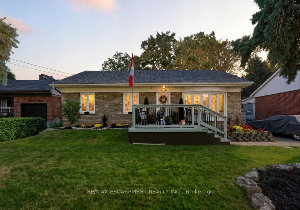 11-beland-court-hamilton-ontario-x12431705